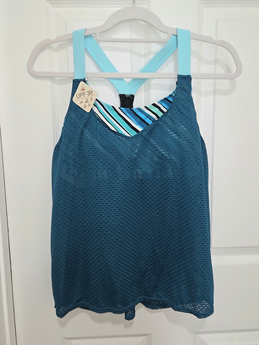 ZeroXposur Women's Carmine Comet UPF 30+ 2-in-1 Tankini Top (E98111) Small